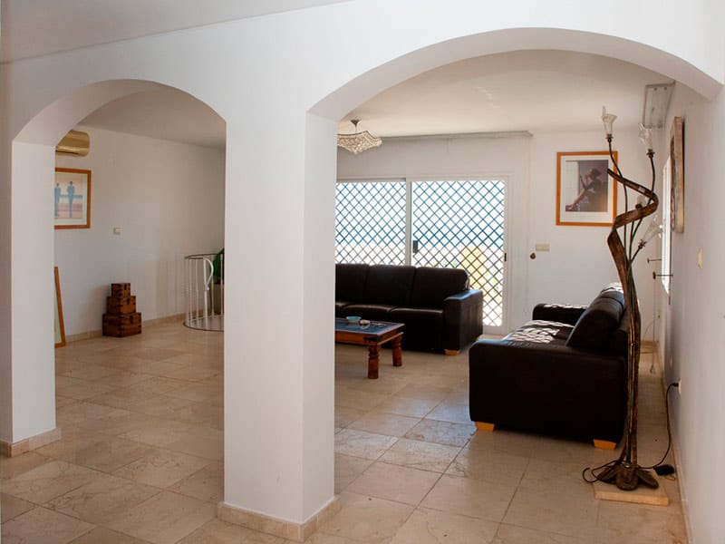 evita-estates-arroyo-de-la-miel-002-saloon2